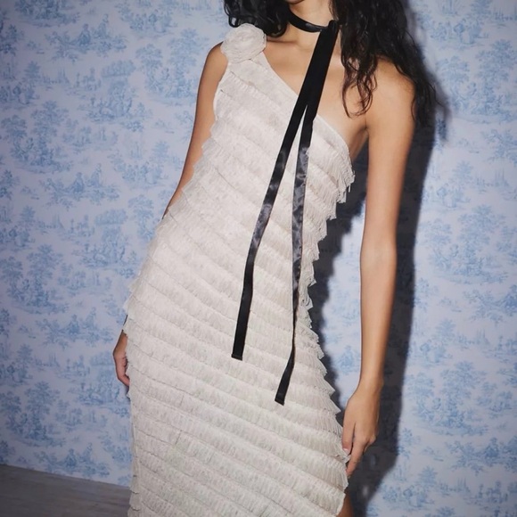 Kimchi Blue Asymmetrical Cream Dress - Picture 2 of 8